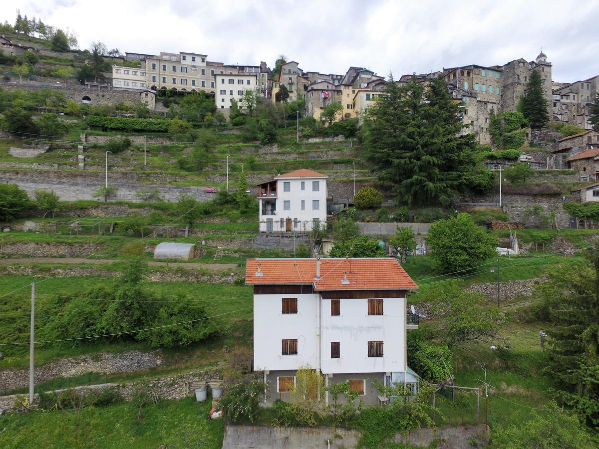 Casa Vacanze Da Oscar Villa Triora Buitenkant foto